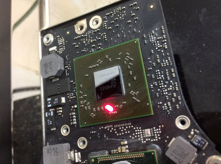 Снятие старой видеокарты MacBook Pro A1297 216-0810005